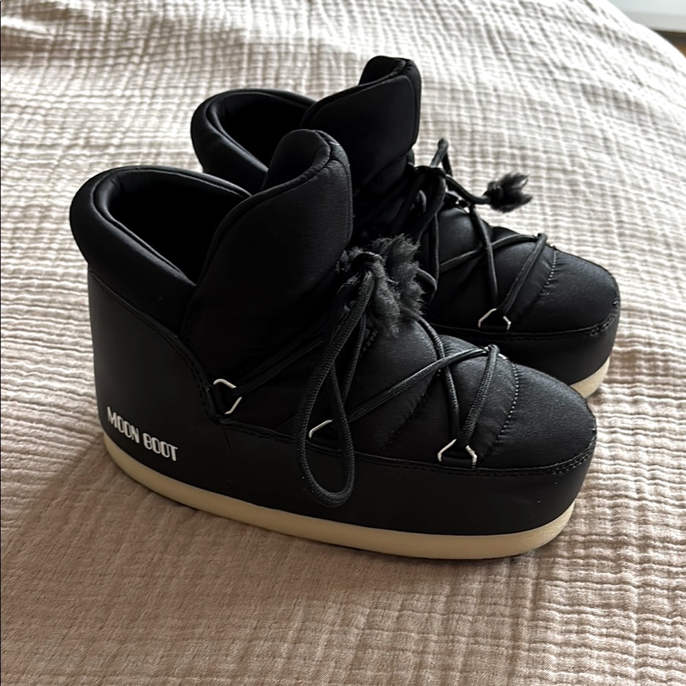 Moon Boot Women's Black Snow Ankle Boot
